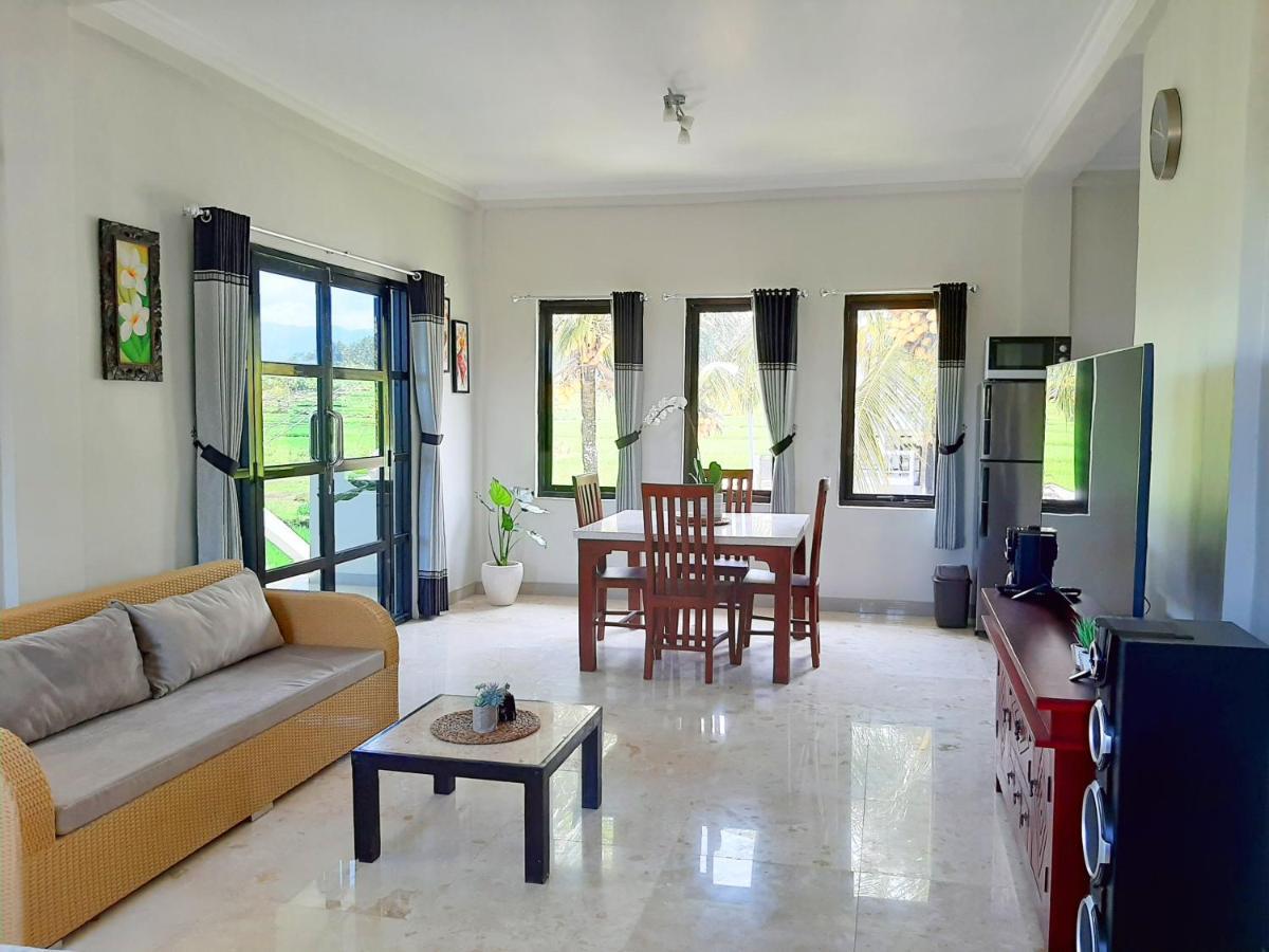 Medewi Manor Aparthotel Airsatang Exterior foto