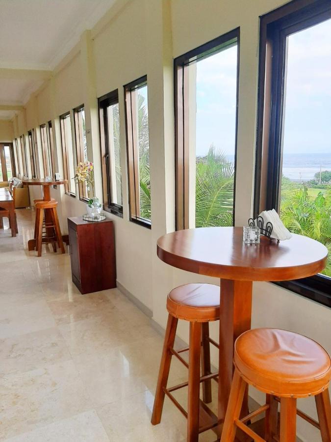 Medewi Manor Aparthotel Airsatang Exterior foto