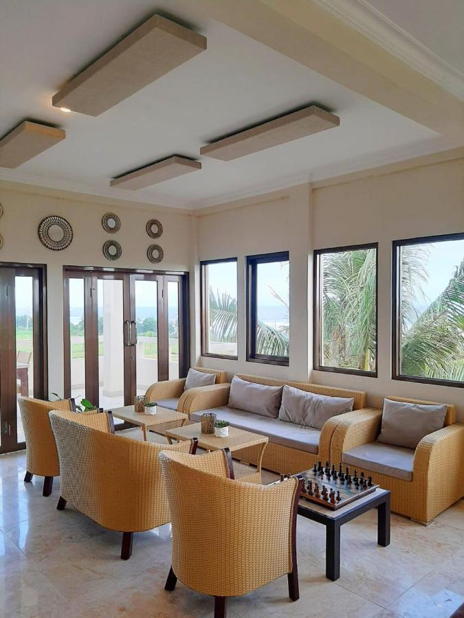 Medewi Manor Aparthotel Airsatang Exterior foto